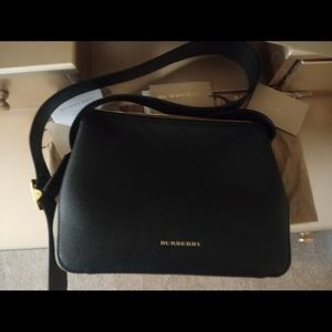 ⭐️AUTHENTIC BURBERRY HELMSLEY CROSSBODY BAG BLACK